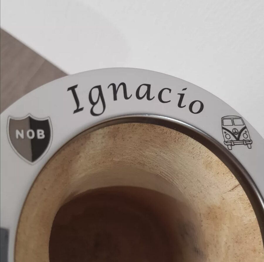 Mate con nombre Ignacio grabado en la virola